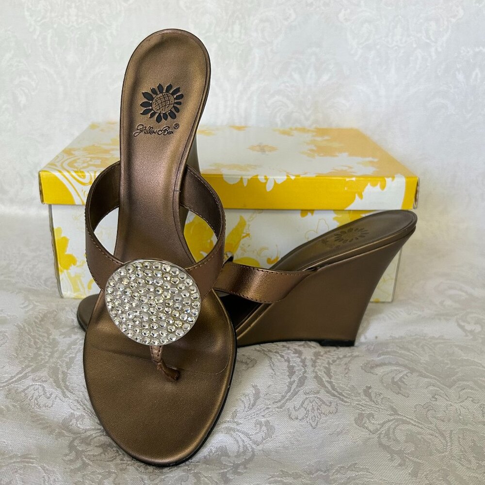 Yellowbox Gwen Bronze Womens Wedge Sandal size 8.5.